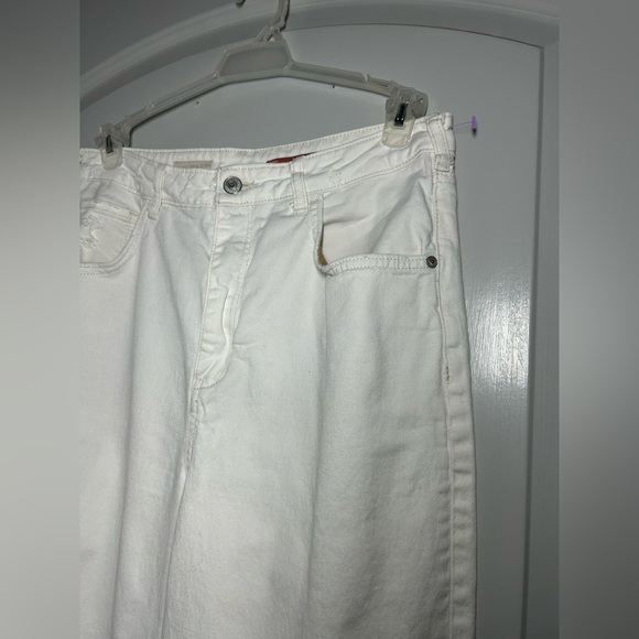 Anthropologie PILCRO White BOYFRIEND Distressed Jeans size 30 - Picture 7 of 14